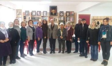 CHP KADIN KOLLARI : ATATÜRKÇÜ DÜŞÜNCE DERNEĞİ’NİN YANINDAYIZ’