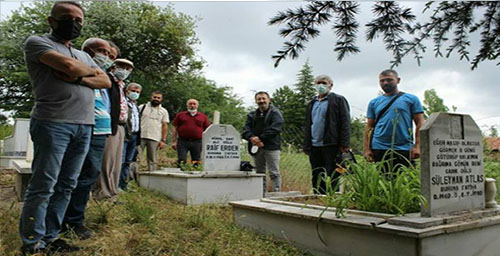 MEZARLARI BAŞINDA ANILDILAR