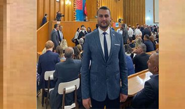 TEŞEKKÜRLER, GENÇLERİN DEMOKRAT AMCASI