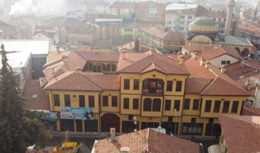 VELİPAŞA HANI DÜKKANLARI BUGÜN KİRAYA VERİLİYOR