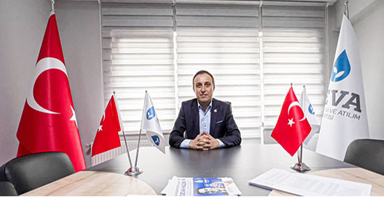 CUMHURİYET İLE AYDINLIK YARINLARA YÜRÜYECEĞİZ