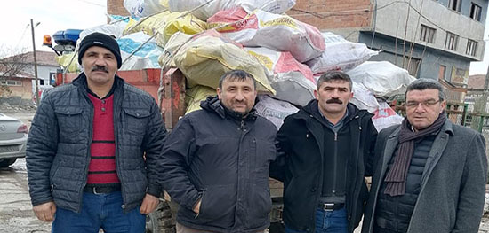 CHP ÖRGÜTLERİ 1 TIR ODUN GÖNDERDİ