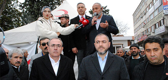 CHPÇorum Belediye Başkan Adayı Mimar H. Levent Çöphüseyinoğlu, Sivil İnsiyatif Emekliler Platformu tarafından Hürriyet Parkı’nda düzenlenen eyleme katılarak destek verdi.