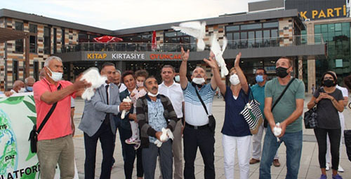 BEYAZ BARIŞ GÜVERCİNLERİ GÖKYÜZÜNE SALINDI