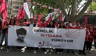 CHP’Lİ GENÇLER 19 MAYIS’I ANKARA’DA KUTLADI