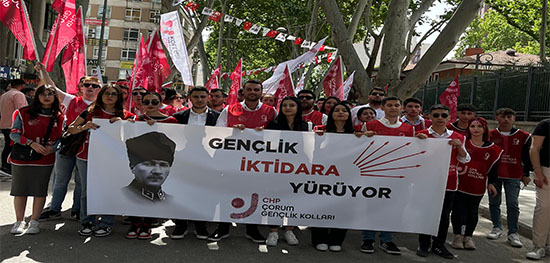 CHP’Lİ GENÇLER 19 MAYIS’I ANKARA’DA KUTLADI