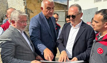 KALE VE İKİZ KONAKLARA BAKAN ERSOY’DAN DESTEK MÜJDESİ