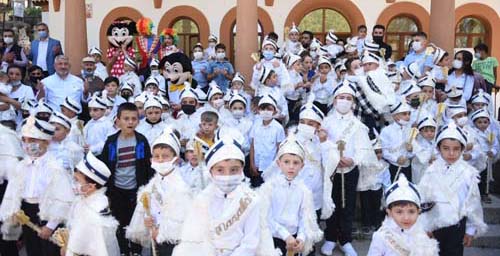 ŞÖLEN HAVASINDA TOPLU SÜNNET..