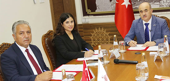 İMZALAR BOĞAZKALE GENÇLİK MERKEZİ İÇİN ATILDI