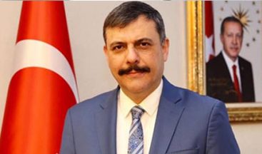 ÖĞRETMENLER GÜCÜNÜ SEVGİDEN ALIYOR