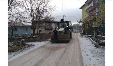 OĞUZLAR’DA YOĞUN KAR MESAİSİ