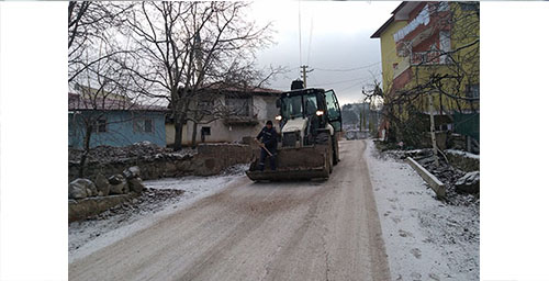 OĞUZLAR’DA YOĞUN KAR MESAİSİ