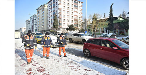 SAVULUN.. BUZ ÇÖZÜCÜ EKİP GÖREV BAŞINDA