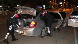ARANAN 3’Ü DOLANDIRICI 3’Ü HIRSIZ 21 KİŞİ YAKALANDI