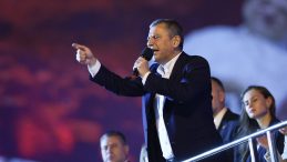 “PATRON MİLLETTİR, MİLLET NE DERSE O OLUR”