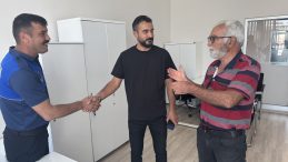 YOLDA BULDUĞU ALTINLARI SAHİBİNE ULAŞTIRDI
