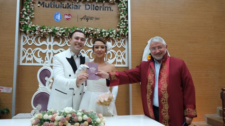 GÜLDEN KOLUKISA HAYATINI ALİ İSMAİLOĞLU İLE BİRLEŞTİRDİ