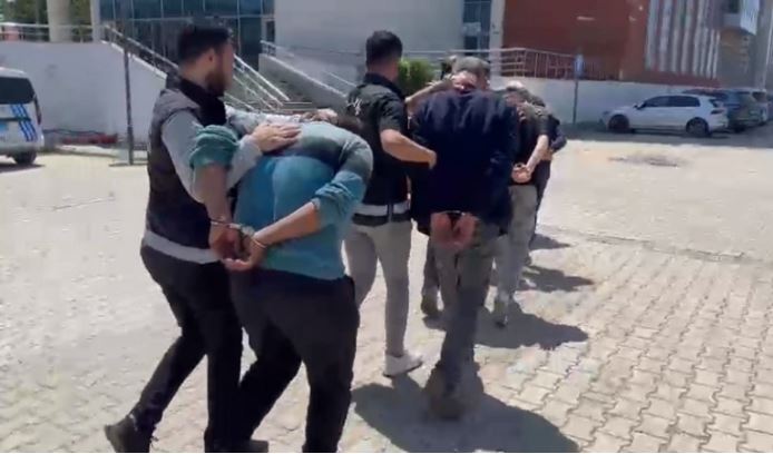 KÖŞE BUCAK ARANAN 5 KİŞİ YAKALANDI