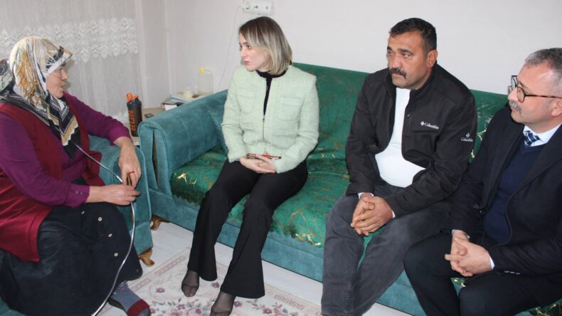 KAYMAKAM NAYMAN’DAN HANE ZİYARETLERİ