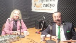 TOPRAKÇI, SAZI VE SESİYLE GÖNÜLLERİ MEST ETTİ