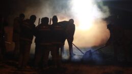 BAŞKAN DERE’DEN SICAK ASFALT EMEKÇİLERİNE GECE ZİYARETİ