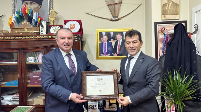 ERDAL, MOBİLYACI ESNAFININ TALEPLERİNİ FEDERASYONA TAŞIDI