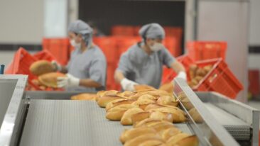 13 MİLYON 300 BİN HALK EKMEK ÜRETİLDİ