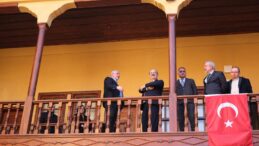 KÜLTÜR BAKANI YARDIMCISI ÇAM, ÇORUM BELEDİYESİ’Nİ ZİYARET ETTİ