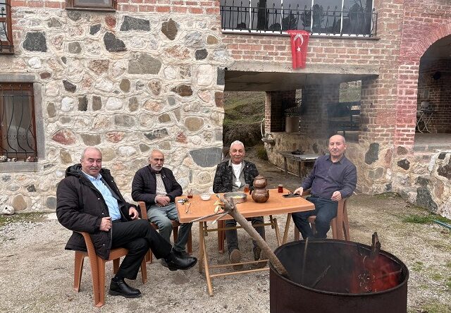 OSMANCIK’TA HOŞ BİR PAZAR SOHBETİ VE BALTACI MEHMED ANITI’NA ZİYARET..