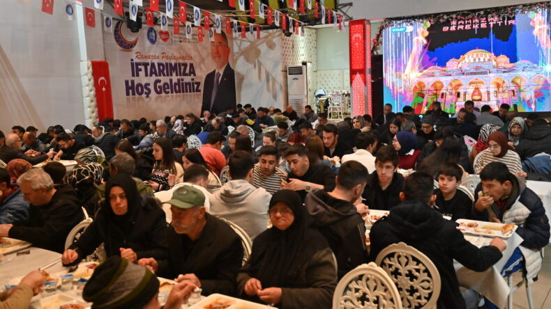 BELEDİYE’NİN İFTAR SOFRASI ATATÜRK SPOR SALONU’NDA KURULACAK