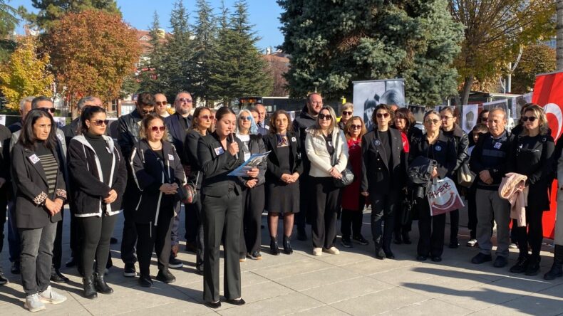 “ATATÜRK’Ü YOK SAYMAK, ÇANAKKALE’Yİ ANLAMAMAKTIR”