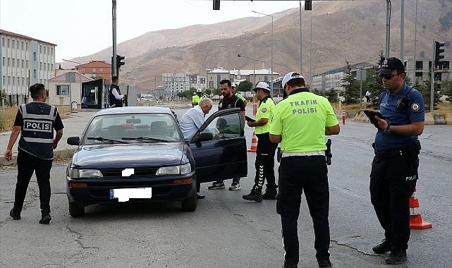 BİR HAFTA İÇİNDE ARANAN 15 ŞAHIS YAKALANDI