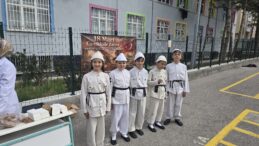 ÇANAKKALE’Yİ HOŞAF VE EKMEKLE HİSSETTİLER