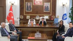 BAŞKANLIK KOLTUĞU ÇOCUKLARA EMANET