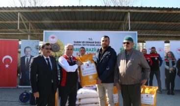 ÇORUMLU ÜRETİCİLERE NOHUT TOHUMU DAĞITILDI