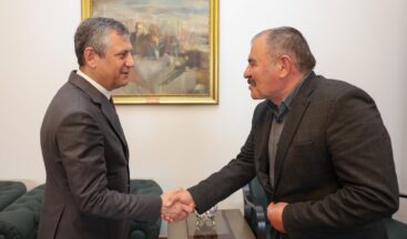 CHP LİDERİ ÖZEL’İ ÇORUM’A DAVET ETTİLER