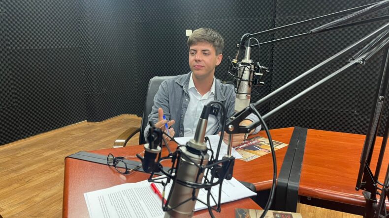 GENÇ ÇINAR’IN PROGRAMI‘RADYO ÜNİVERSİTE’DE