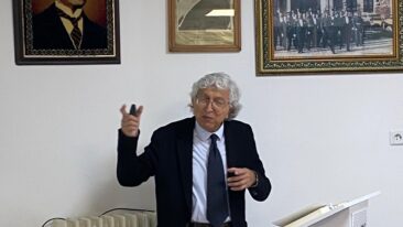 UYSAL’IN KÖY ENSTİTÜLERİ SÖYLEŞİSİNE YOĞUN İLGİ