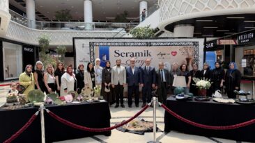 ‘TOPRAKTAN SANATA SERAMİK’ SERGİSİ BEĞENİLDİ