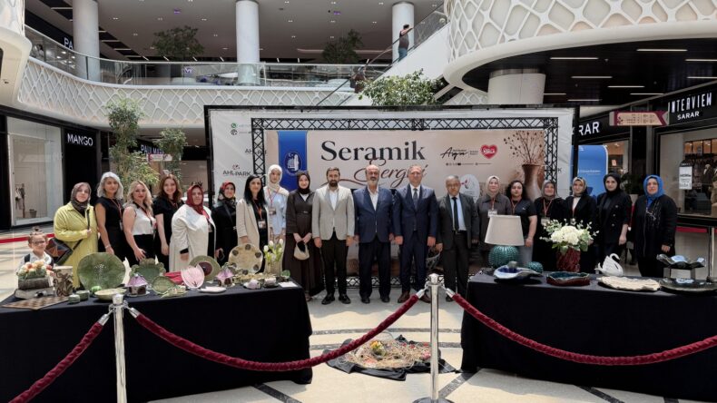 ‘TOPRAKTAN SANATA SERAMİK’ SERGİSİ BEĞENİLDİ