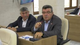 ÜMİT ER: “İŞ İNSANI AHMET AHLATCI, AÇIKLAMA YAPMALIDIR”