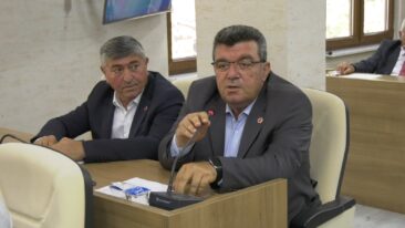ÜMİT ER: “İŞ İNSANI AHMET AHLATCI, AÇIKLAMA YAPMALIDIR”