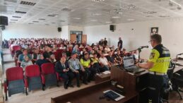 OKUL SERVİS ŞOFÖRLERİ VE REHBER PERSONELE TRAFİK EĞİTİMİ VERİLDİ