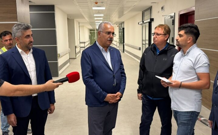 ÇORUM’UN YENİ HASTANESİ HIZLA YÜKSELİYOR