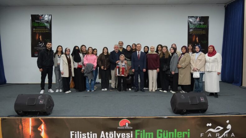 FİLİSTİN ATÖLYESİ ÜYELERİ ‘FARHA’ FİLMİNİ SEYRETTİ