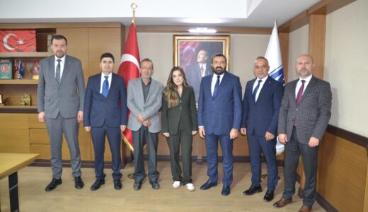 DÖRT YENİ MALİ MÜŞAVİR RUHSATLARINI ALDI